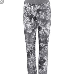 Cabi Gray/White Marble Pants - Size Medium